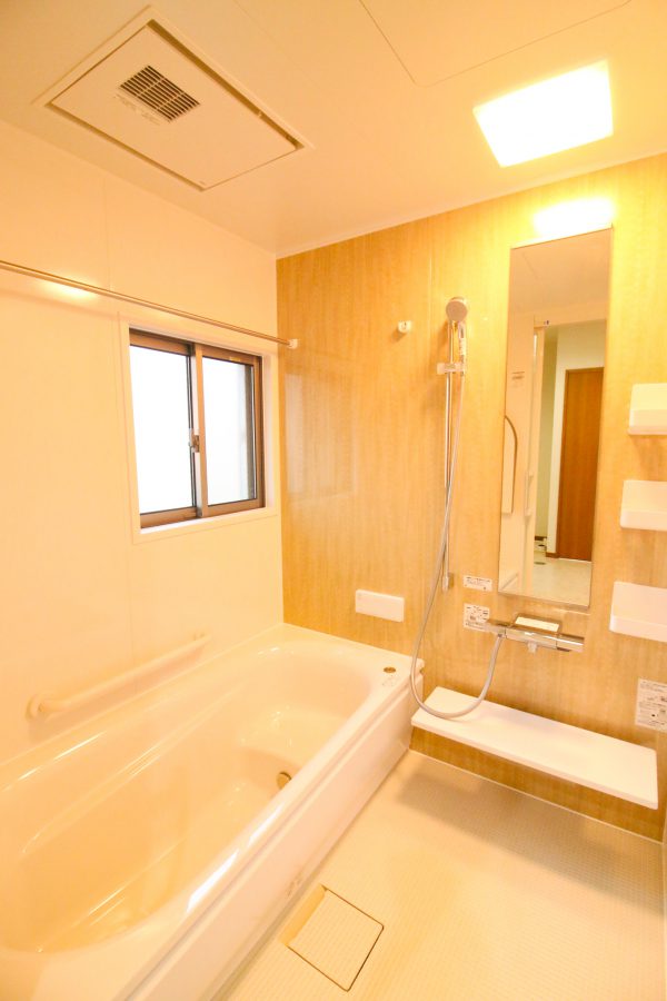 新居浜市で家リフォームした浴室写真