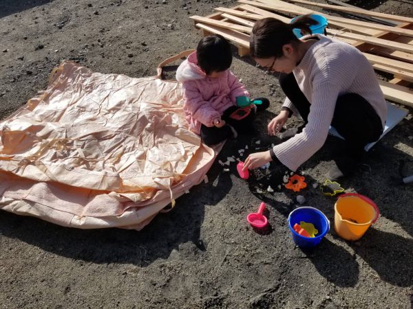 新居浜市ベビーシッターと子どもの写真